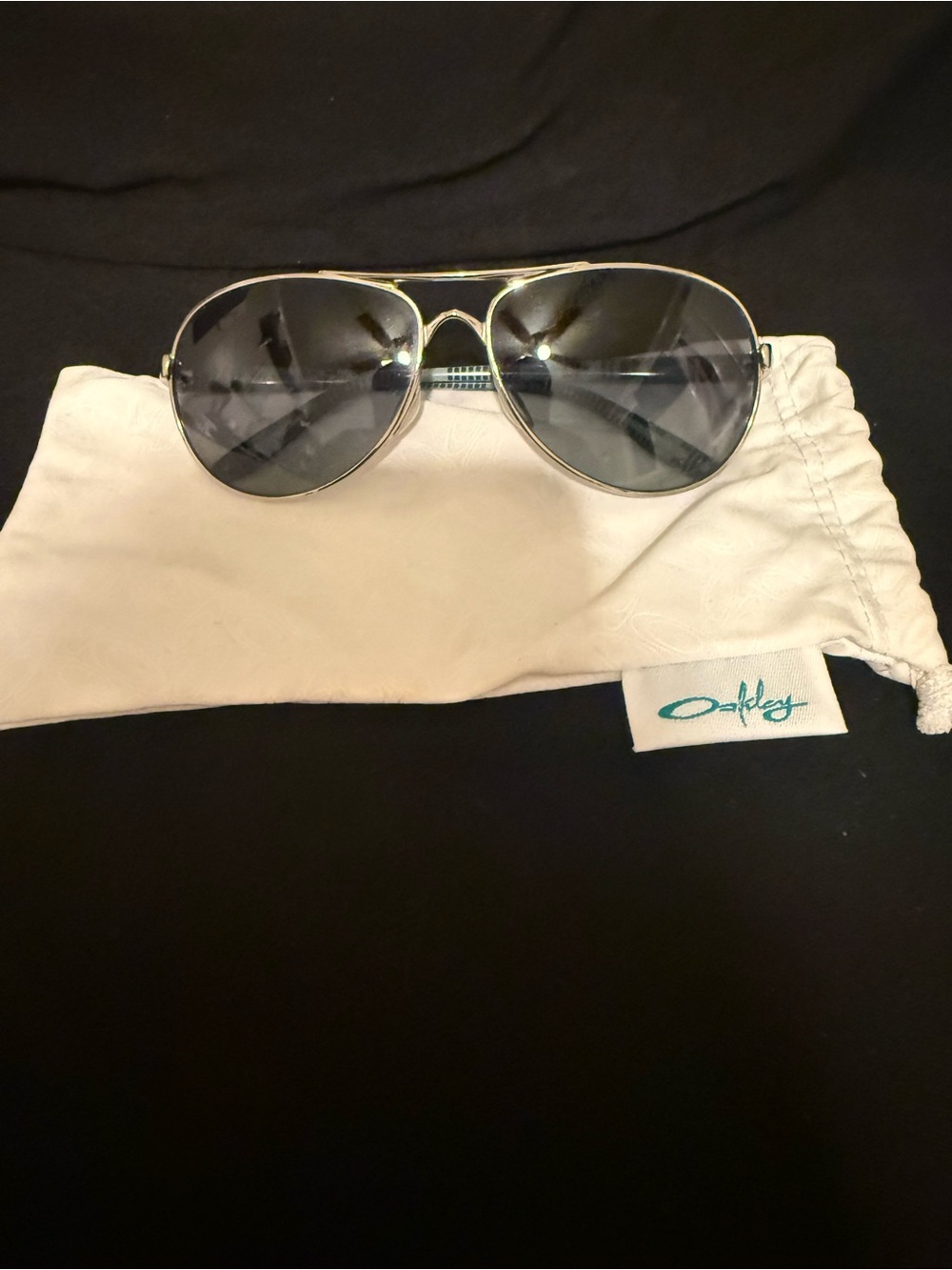 Oakley Women's Aviator Sunglasses - Silver Frame, Black/Gray Lenses